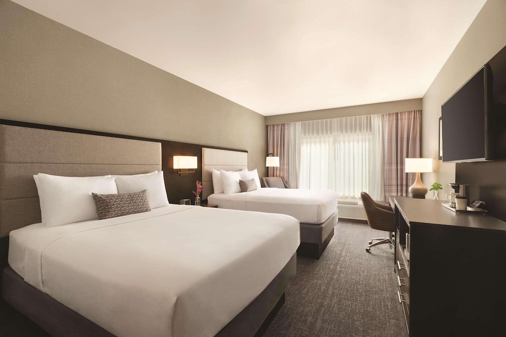 Room, 2 Queen Beds, Non Smoking - Photo 1
