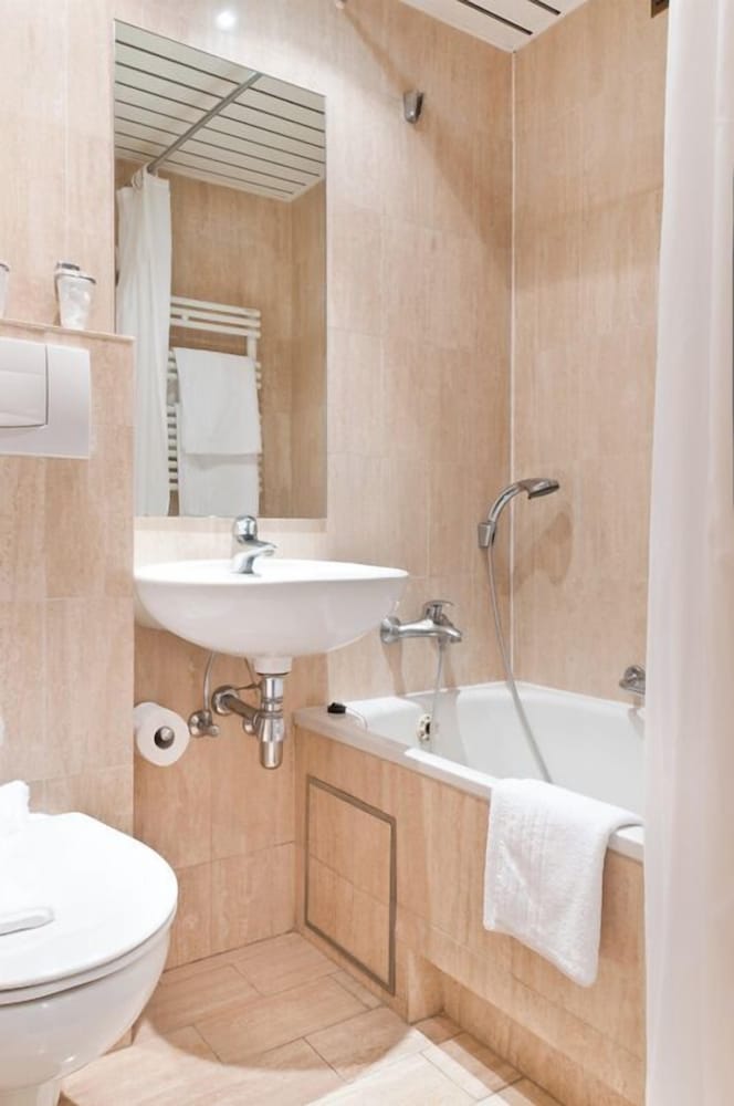 Double Room - Photo 4