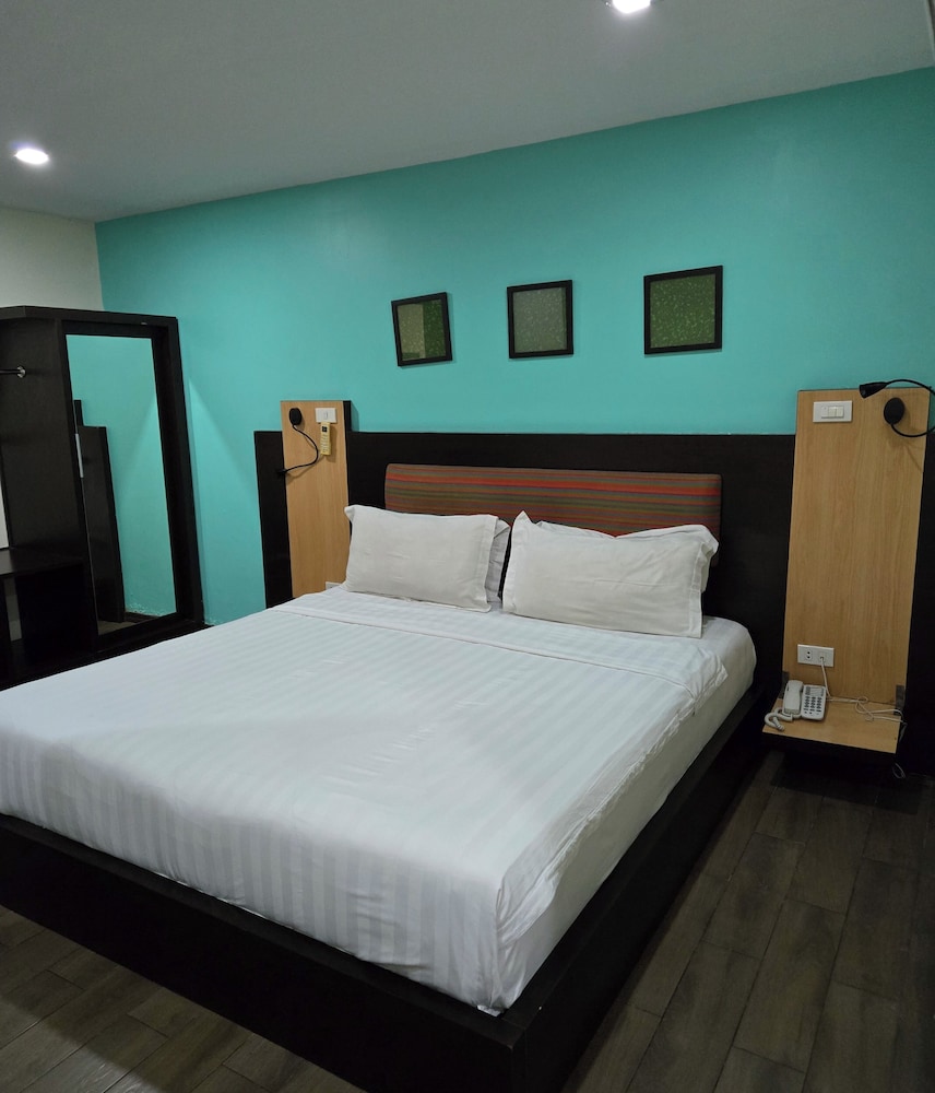 Deluxe Double Room, City View photo 2