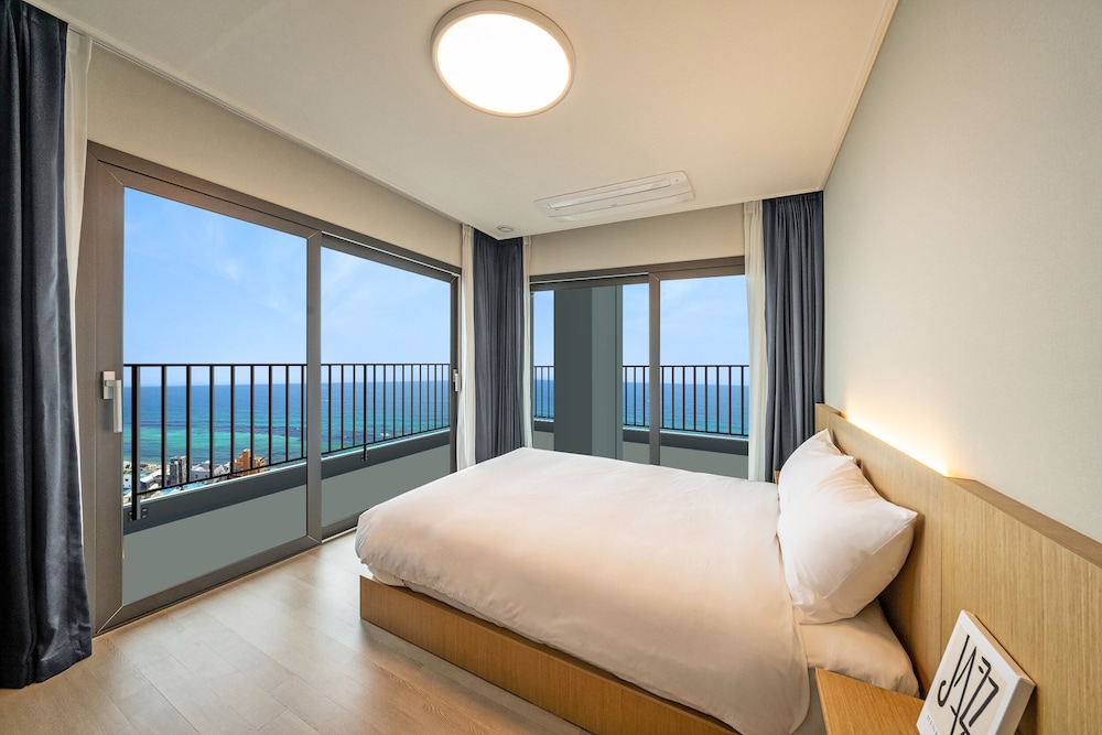 Panorama Ocean View Penthouse Premier
