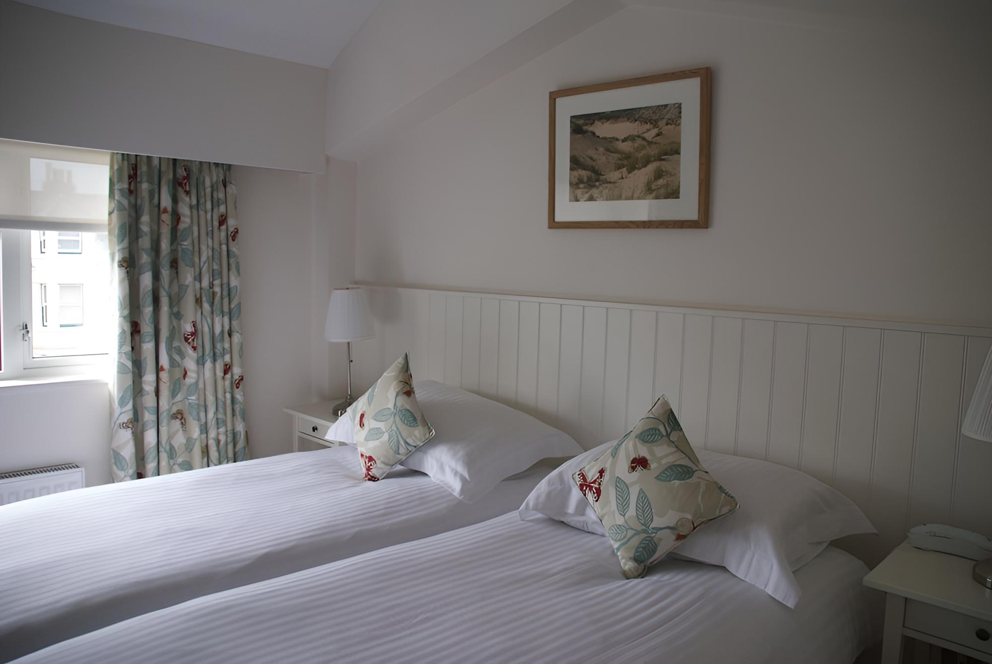 Classic Double or Twin Room, 1 Double or 2 Twin Beds photo 2