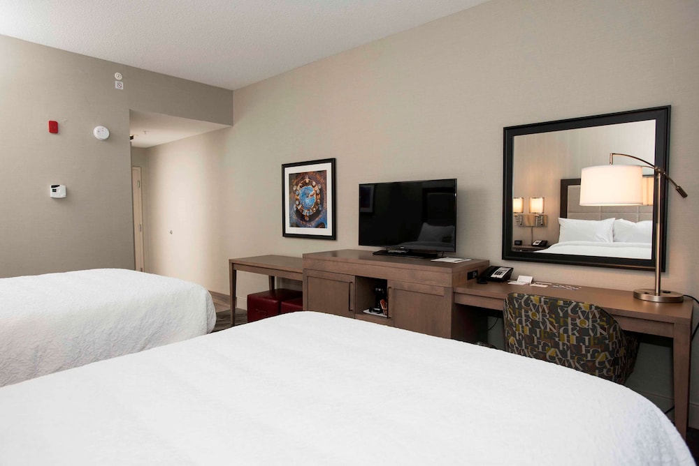 Room, 2 Queen Beds, Non Smoking, Refrigerator photo 1