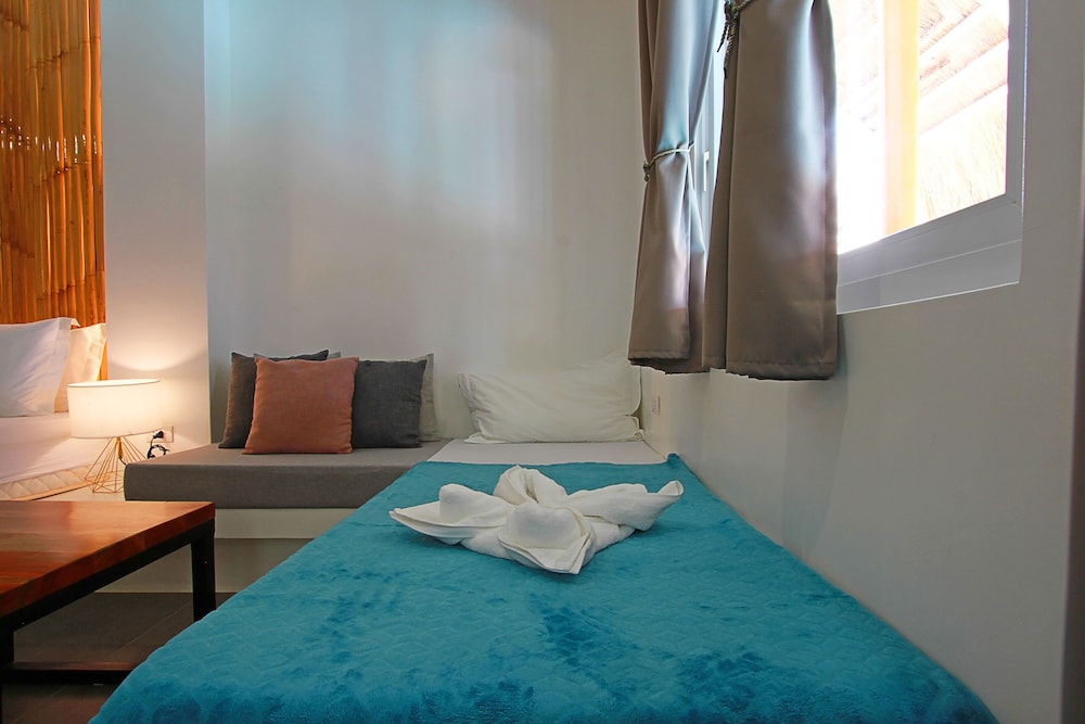 Deluxe Triple Room - Photo 21