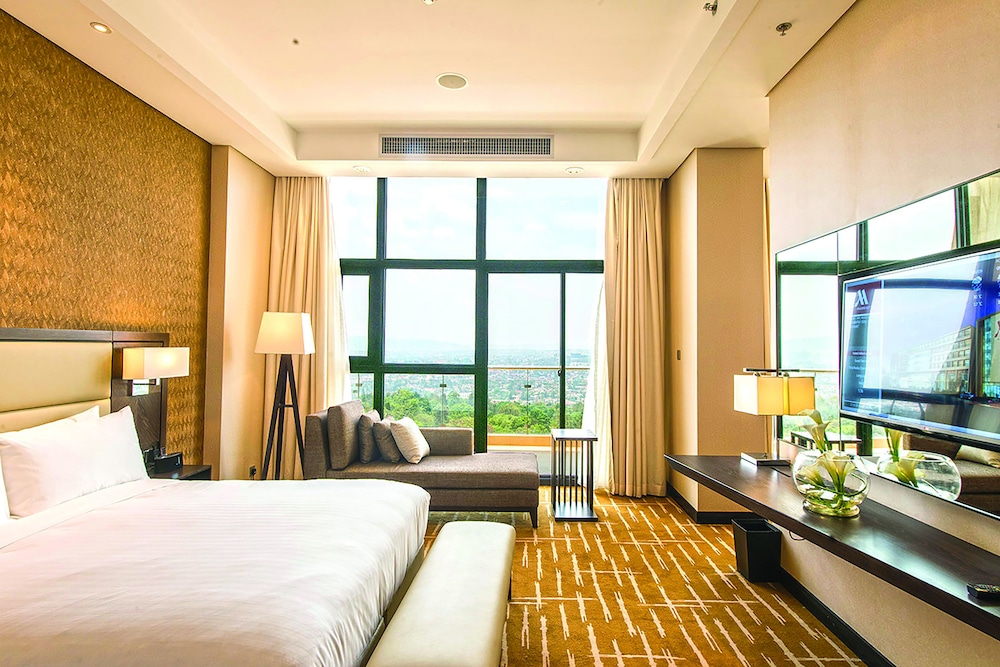 Executive Room, 1 King Bed photo 3