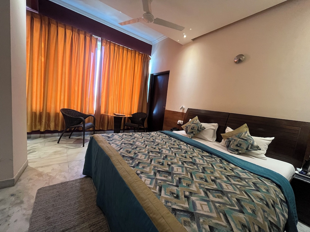 Deluxe Room, River View