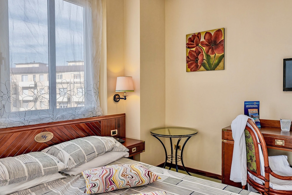 Double Room, Balcony, Sea View photo 2