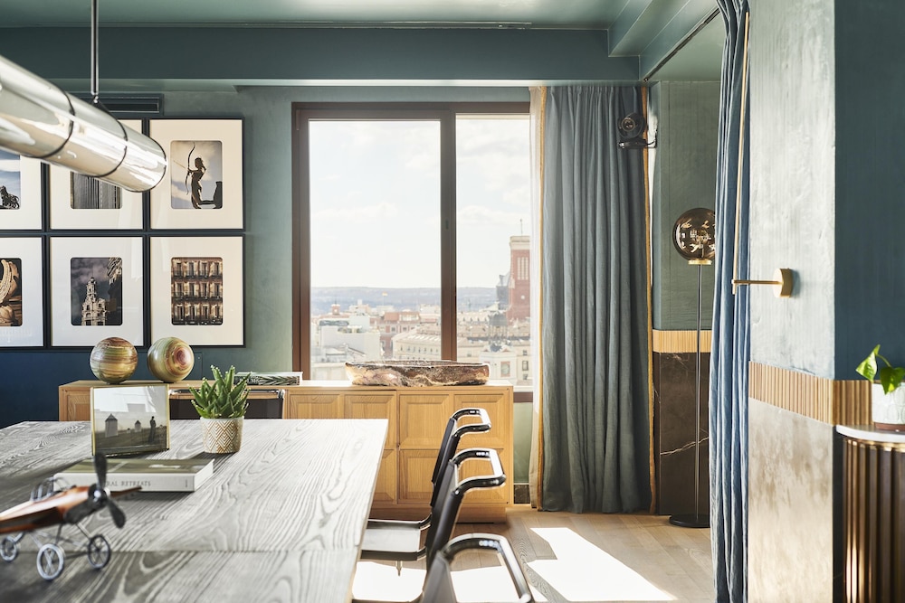 Suite (Penthouse) - Photo 15