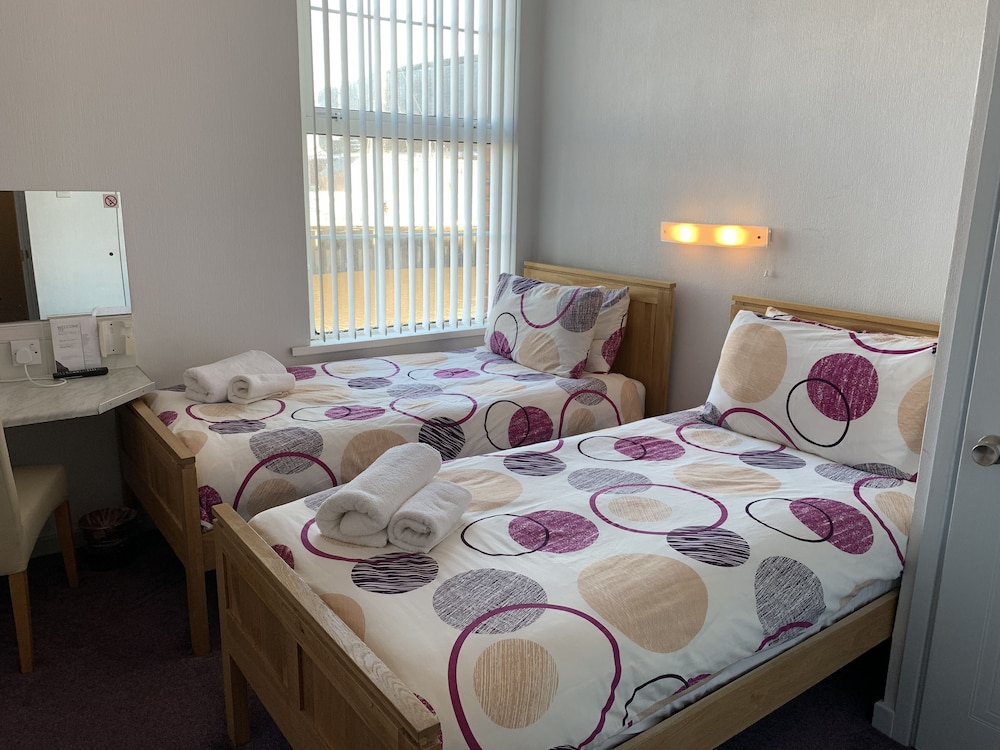 Twin Room, Ensuite photo 1