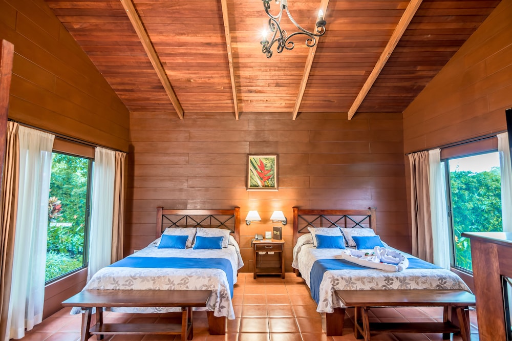 Standard Villa, 2 Queen Beds - Photo 6