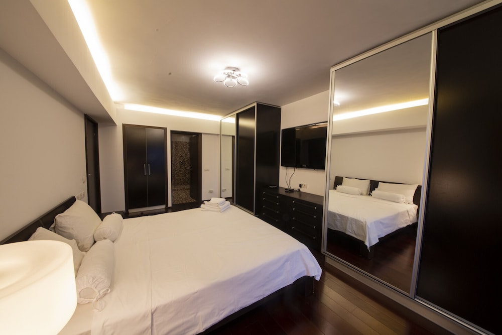 Luxury Apartment, 2 Bedrooms - Photo 6