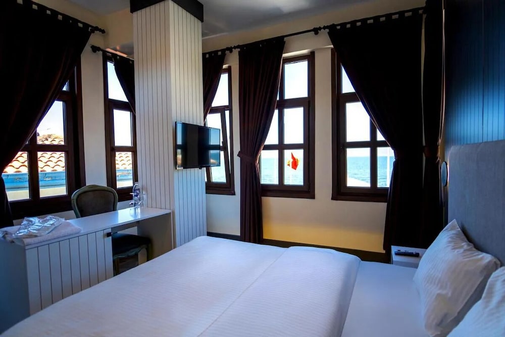 Deluxe Double Room, Balcony, Sea View photo 1