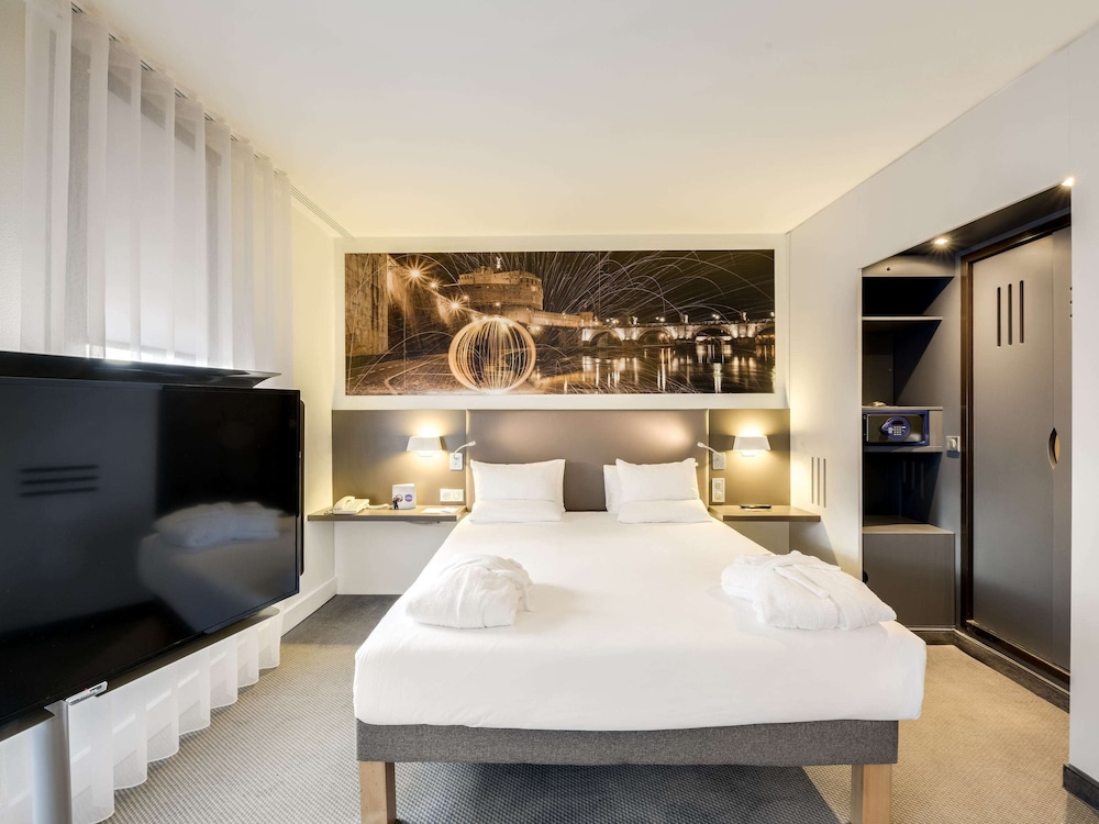 Executive Suite, 1 Queen Bed with Sofa bed - Photo 8