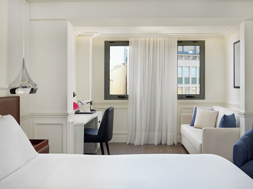 Junior Suite Deluxe (Single Use)