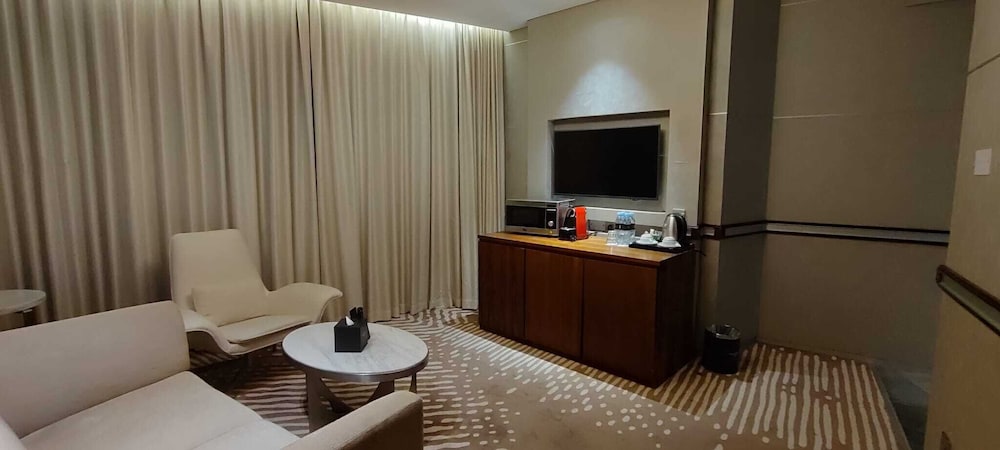 Executive Room - Photo 4
