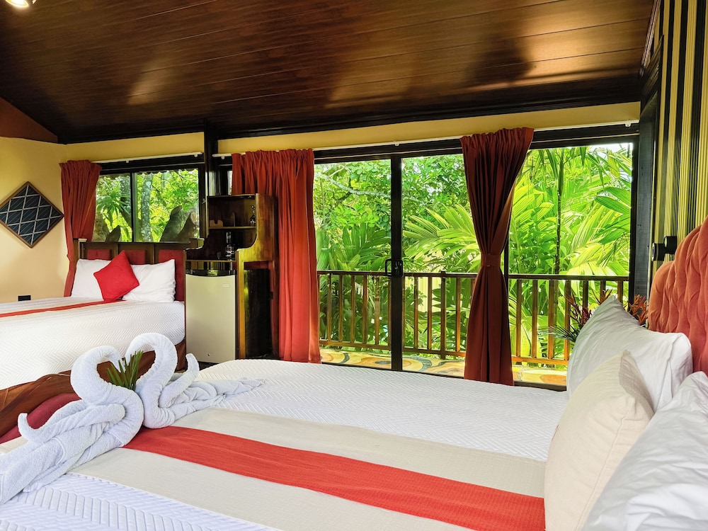 Treehouse Bungalow photo 3