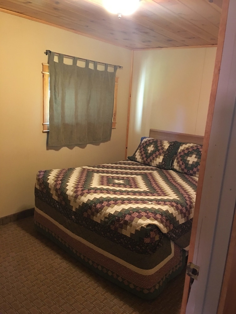 Family House, 3 Bedrooms, 2 Bathrooms photo 3