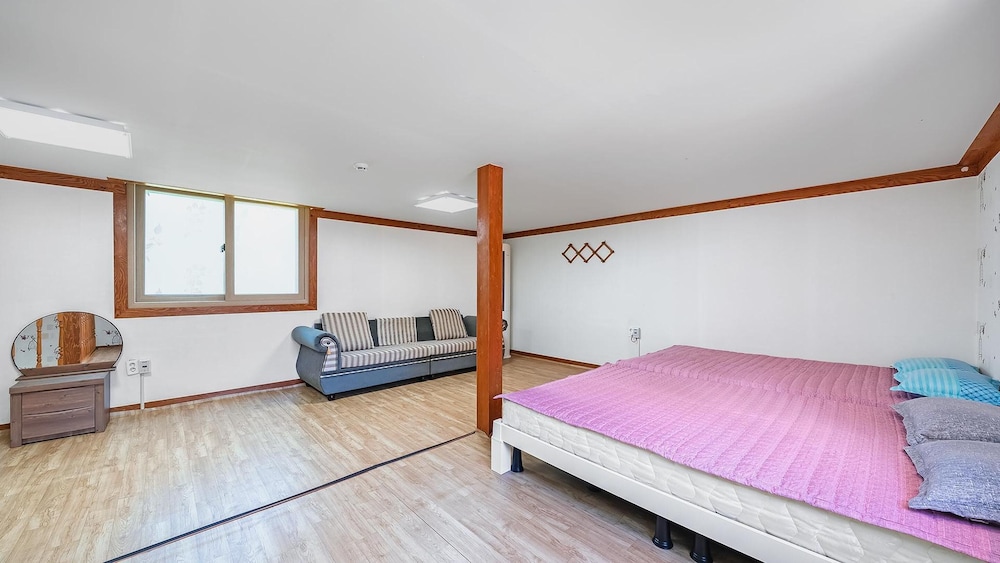 Basic Room, 1 Bedroom (Dokchae(separateroom)) - Photo 2