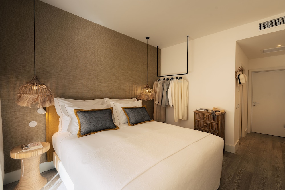 Superior Double or Twin Room, 1 King Bed, Terrace, Courtyard View