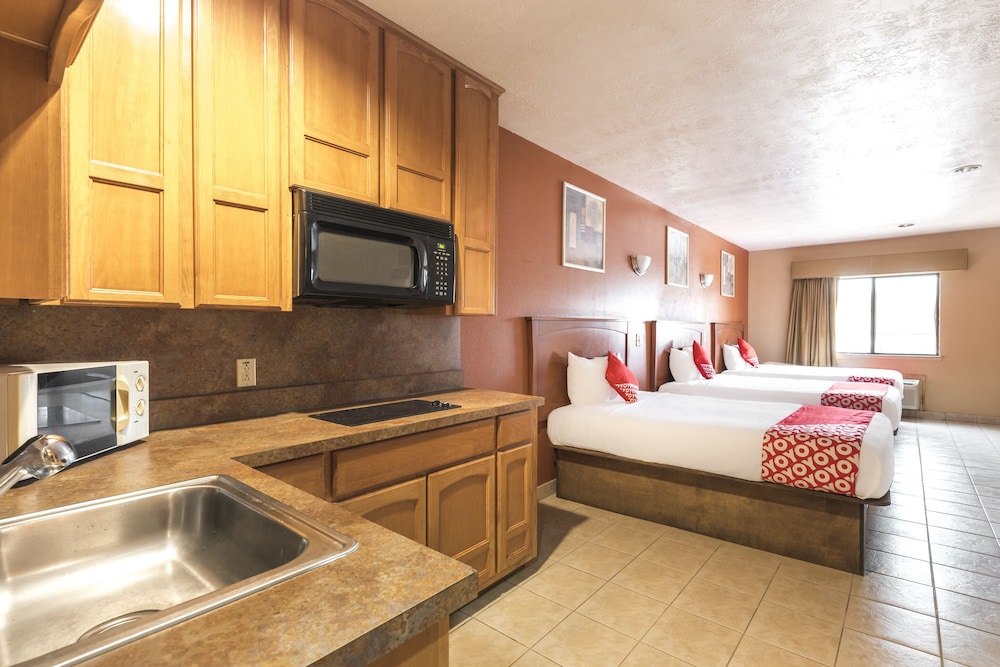 Room, Multiple Beds photo 3