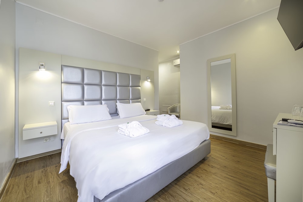 Standard Double Room - Photo 5