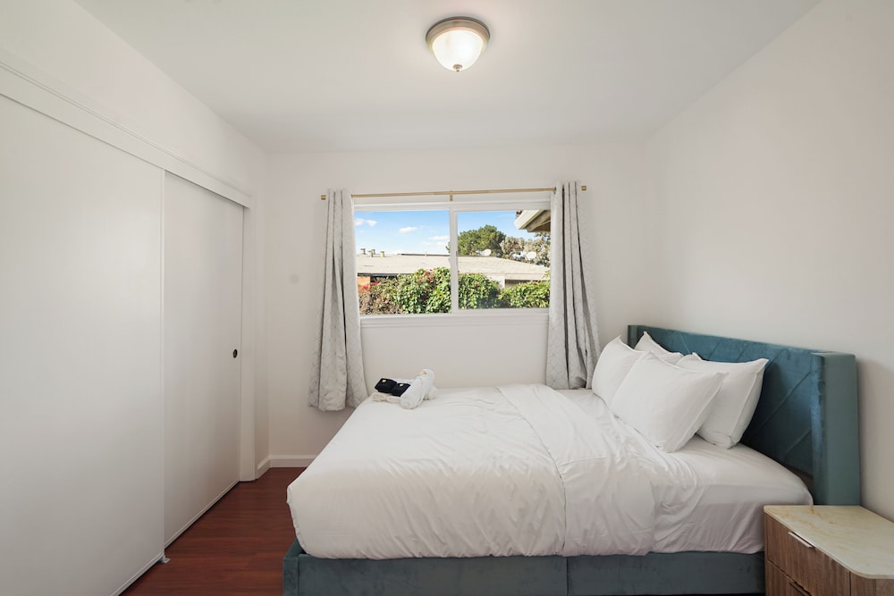 House, 3 Bedrooms, Patio, Lake View photo 2