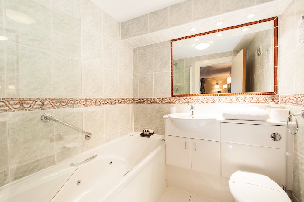 Executive Room - Photo 13