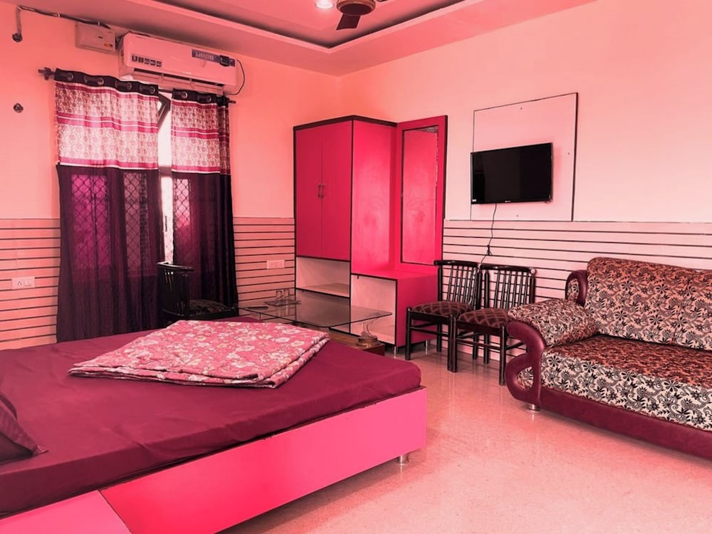 Deluxe Double Room, City View photo 3