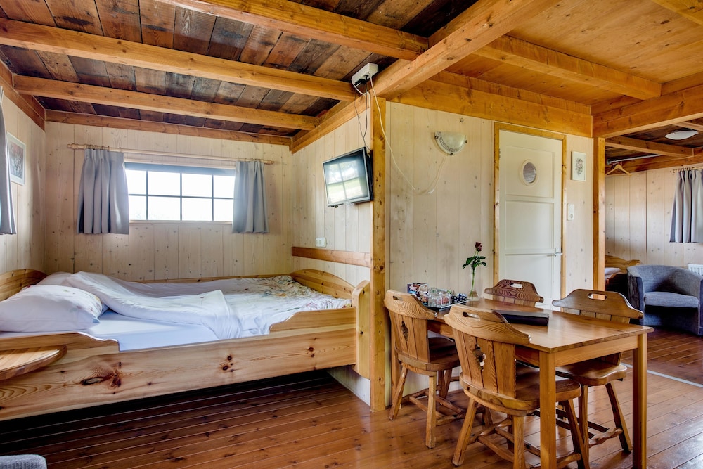 Chalet (2) photo 1