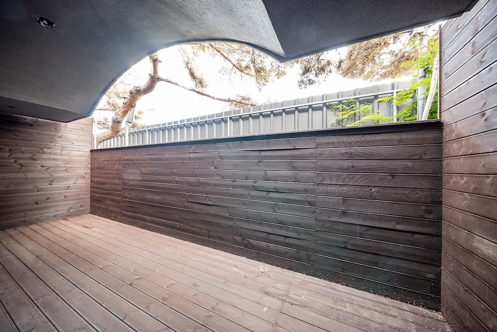 Room, Terrace - Photo 9