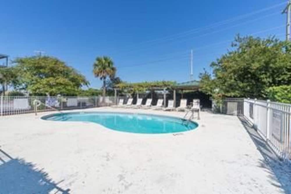 Family House, 3 Bedrooms, Ocean View, Sea Facing photo 1