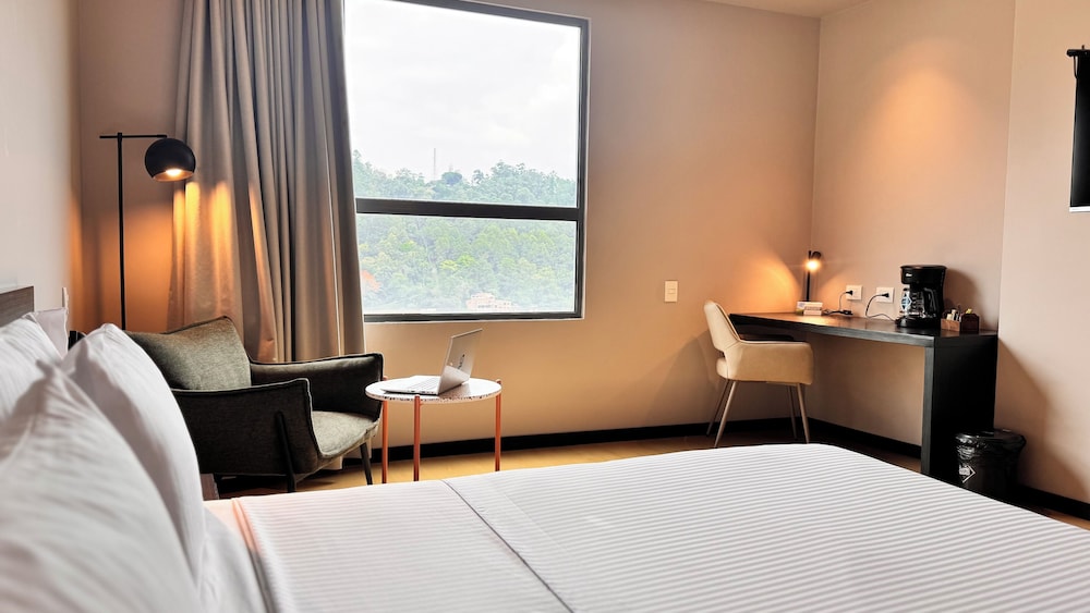 Deluxe Double Room, 1 Queen Bed - Photo 7