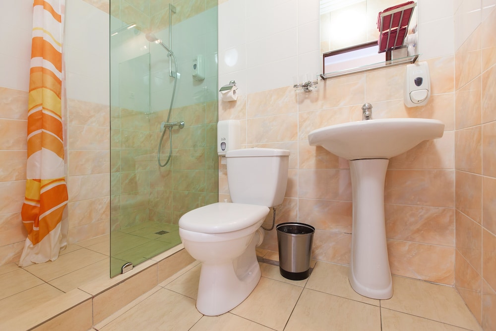 Standard Double or Twin Room photo 3
