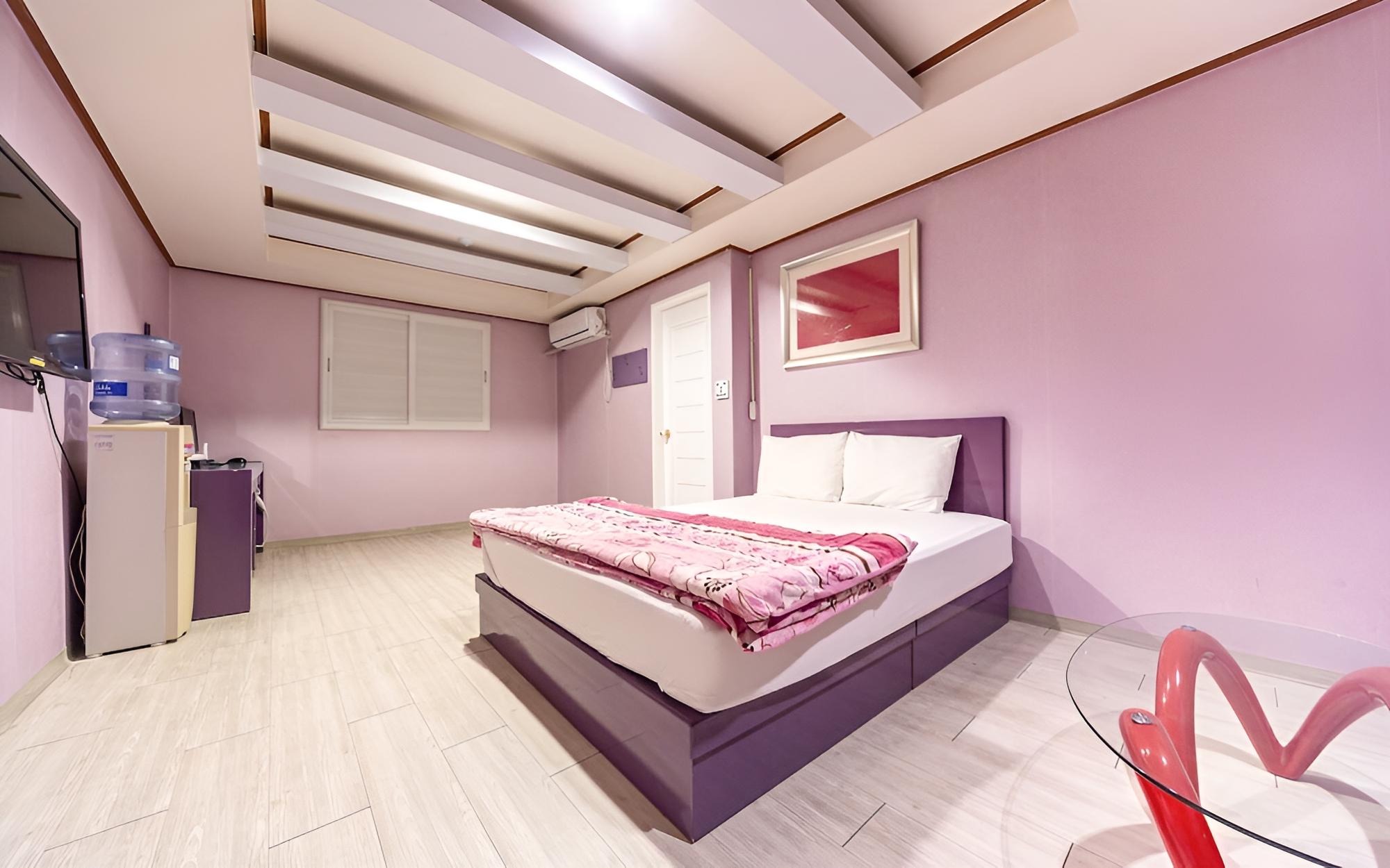 Room (VIP room (1st floor parking/wave movi) photo 3