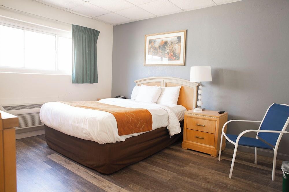 Room - Photo 3