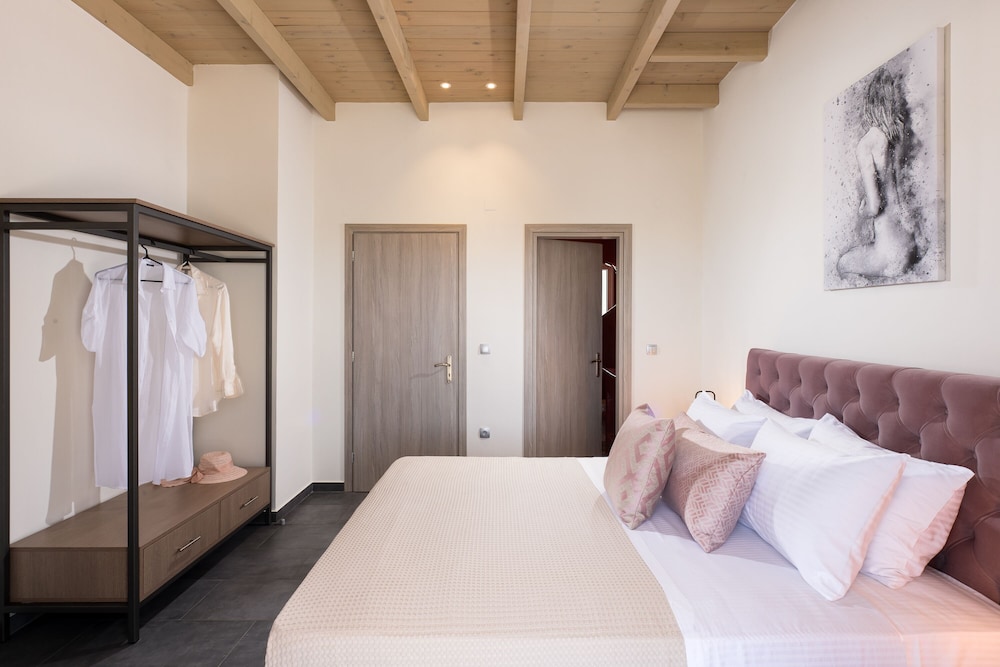Villa photo 1