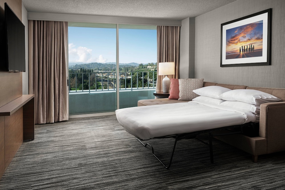 Concierge Room, Club Room, 1 King Bed photo 2