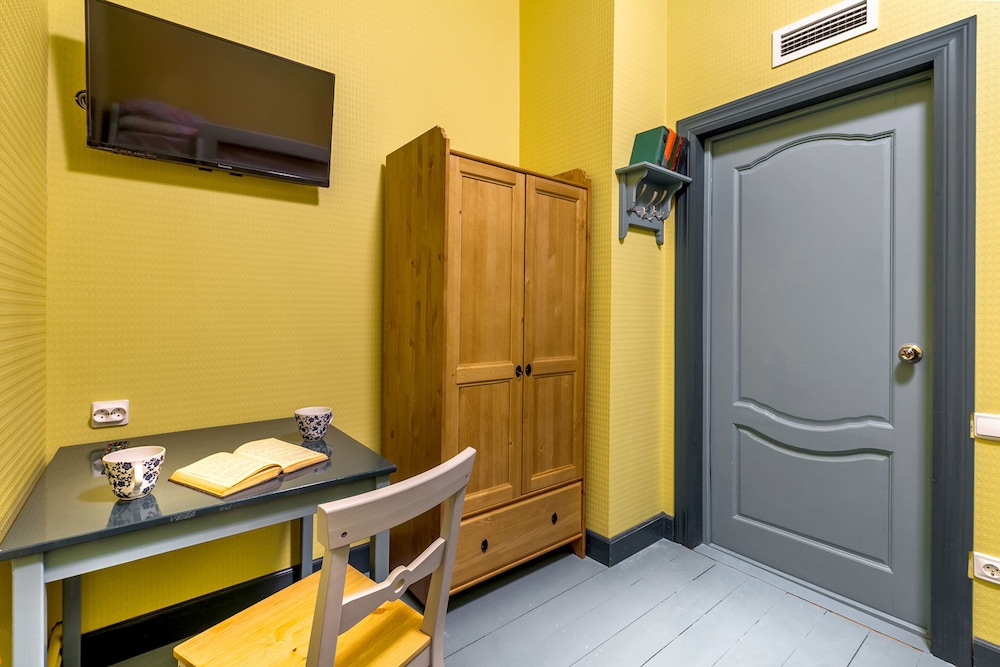 Basic Triple Room, 1 Bedroom photo 2