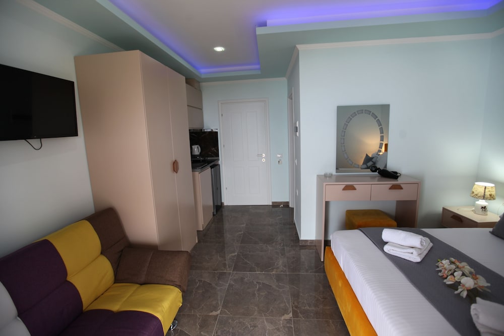 Basic Apartment, 1 Bedroom, Ground Floor photo 2