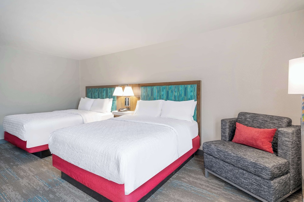 Room, 2 Queen Beds, Accessible, Non Smoking (Hearing)