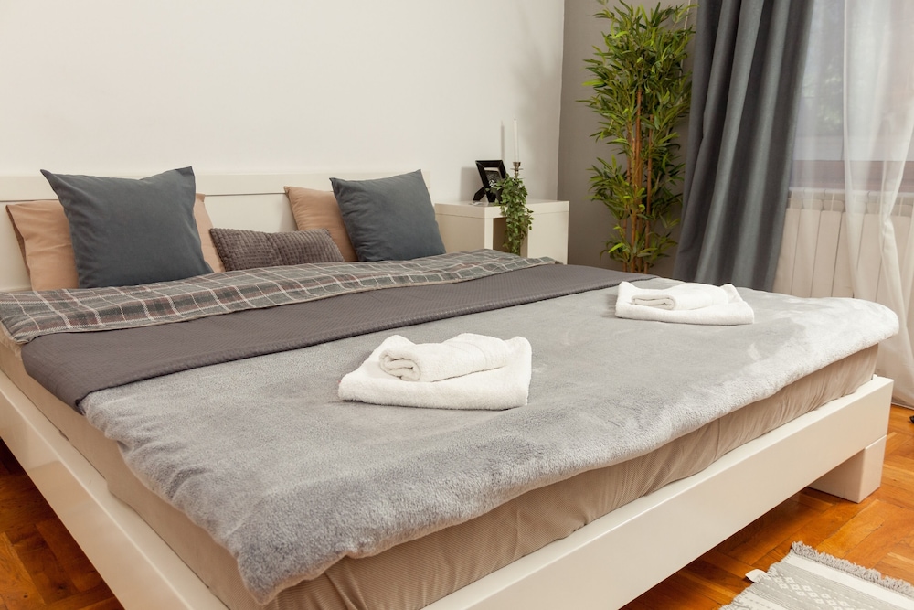Premium Apartment 1