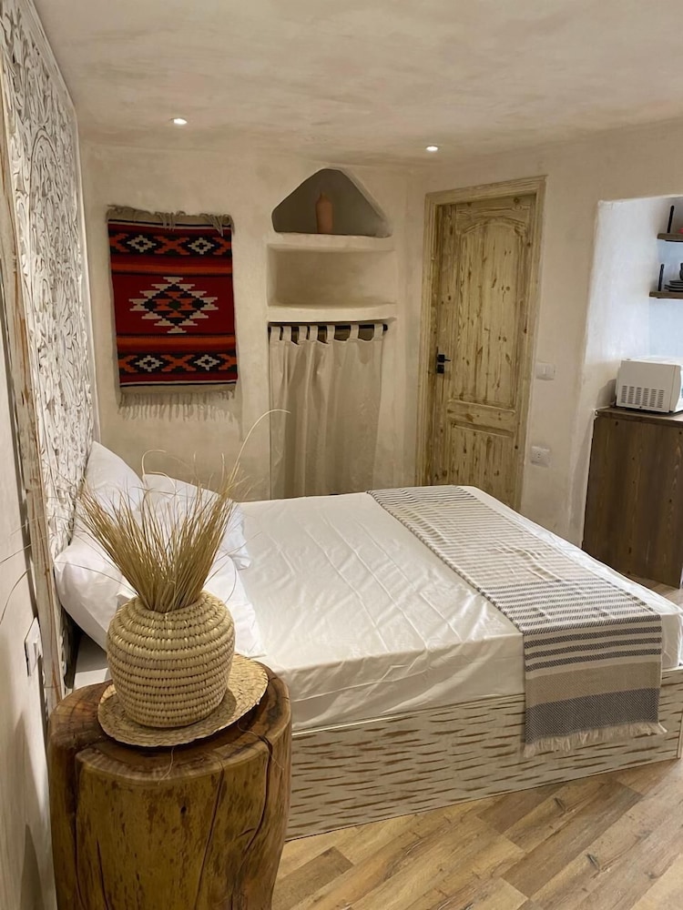 Studio Suite with Jacuzzi Pyramids view photo 3