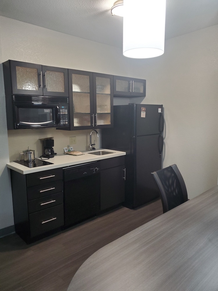 Suite, 1 Bedroom (Living Area) - Photo 4