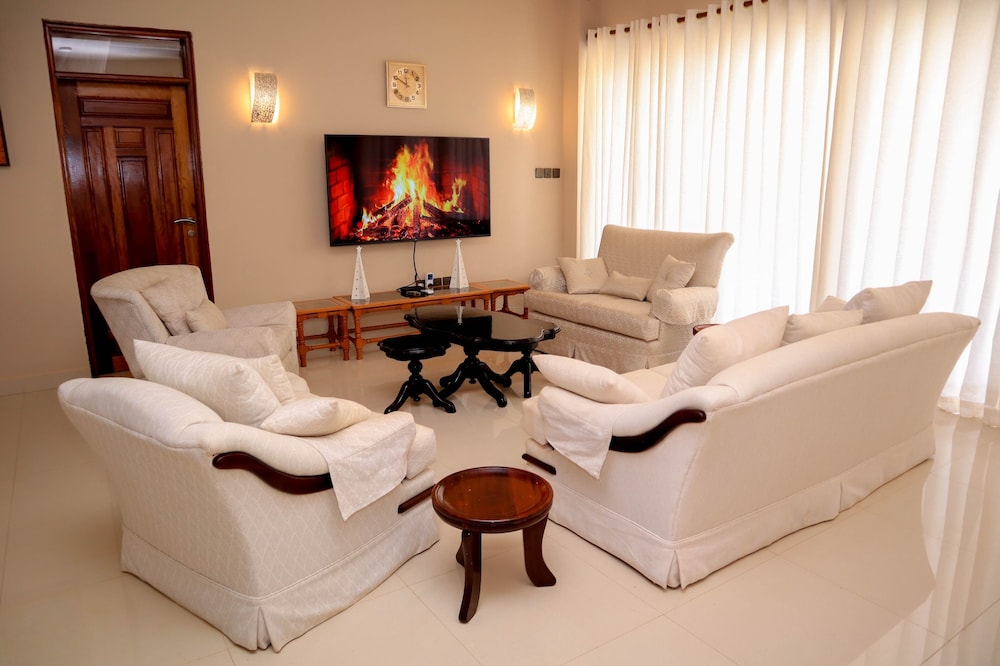 Premium House, Garden View photo 2