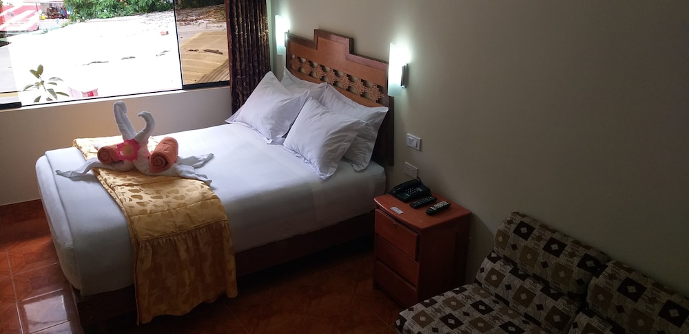 Basic Double Room Single Use, 1 Large Twin Bed photo 1