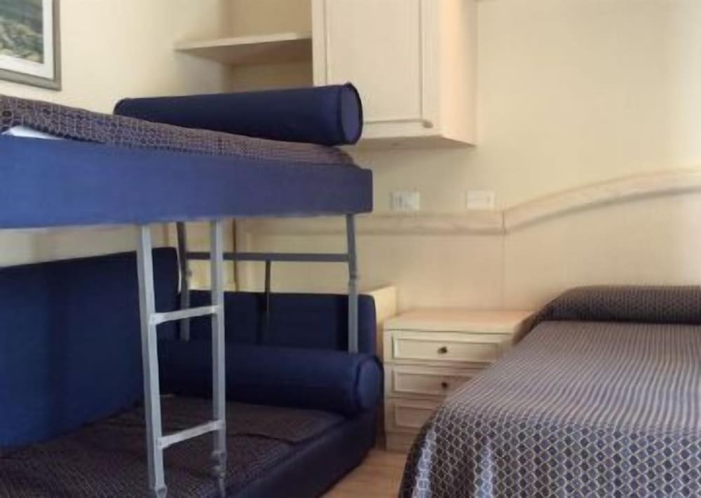 Triple Room - Photo 3