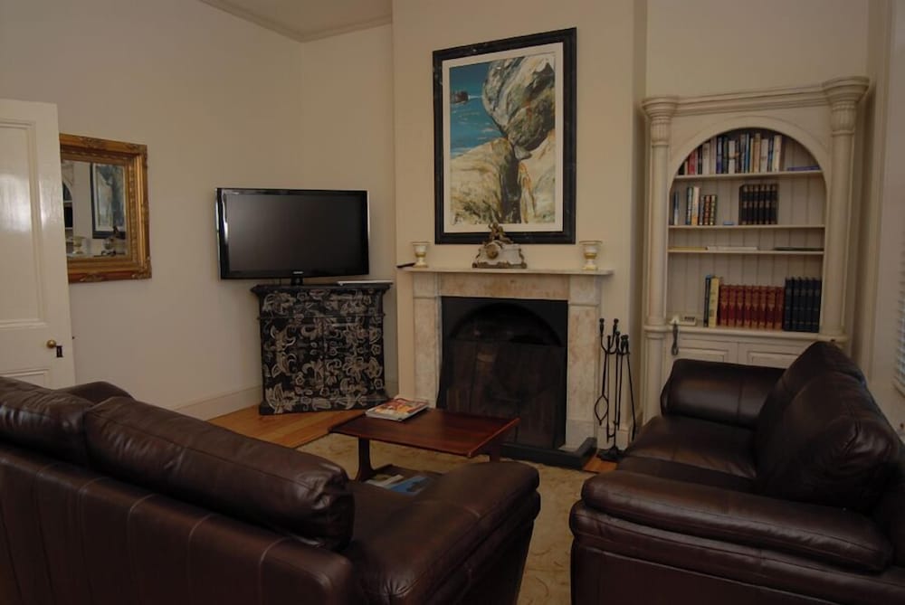 Sunset Cottage - 2 Bedrooms