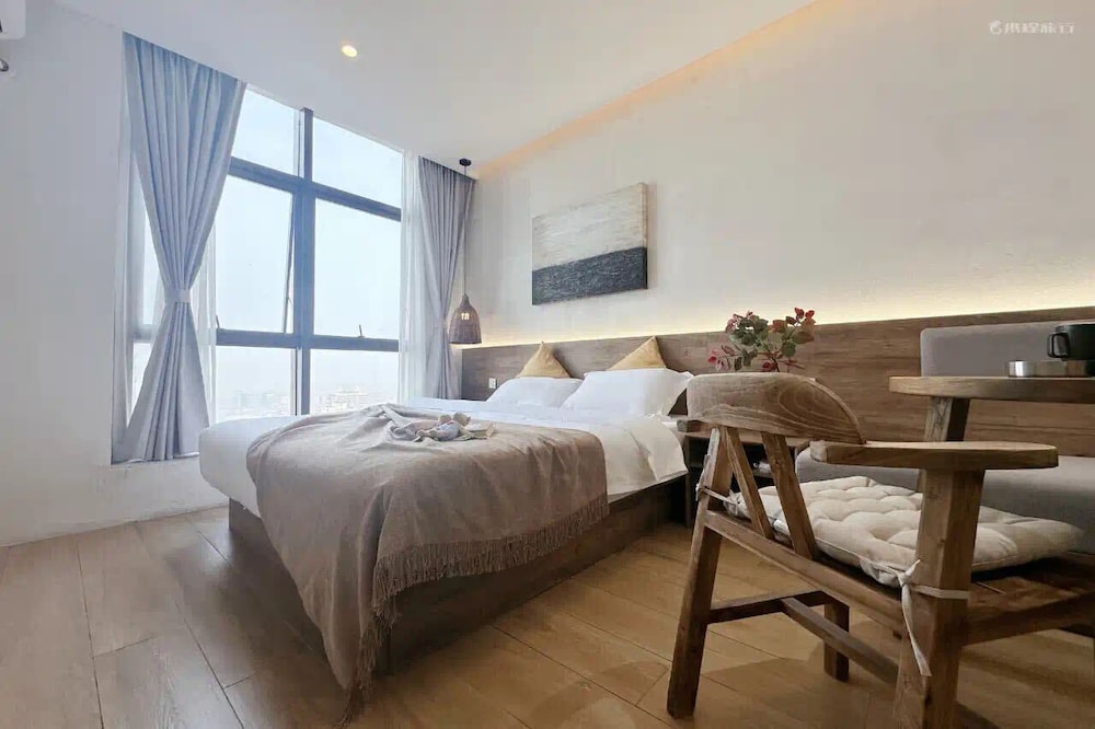 Superior Double Room, City View