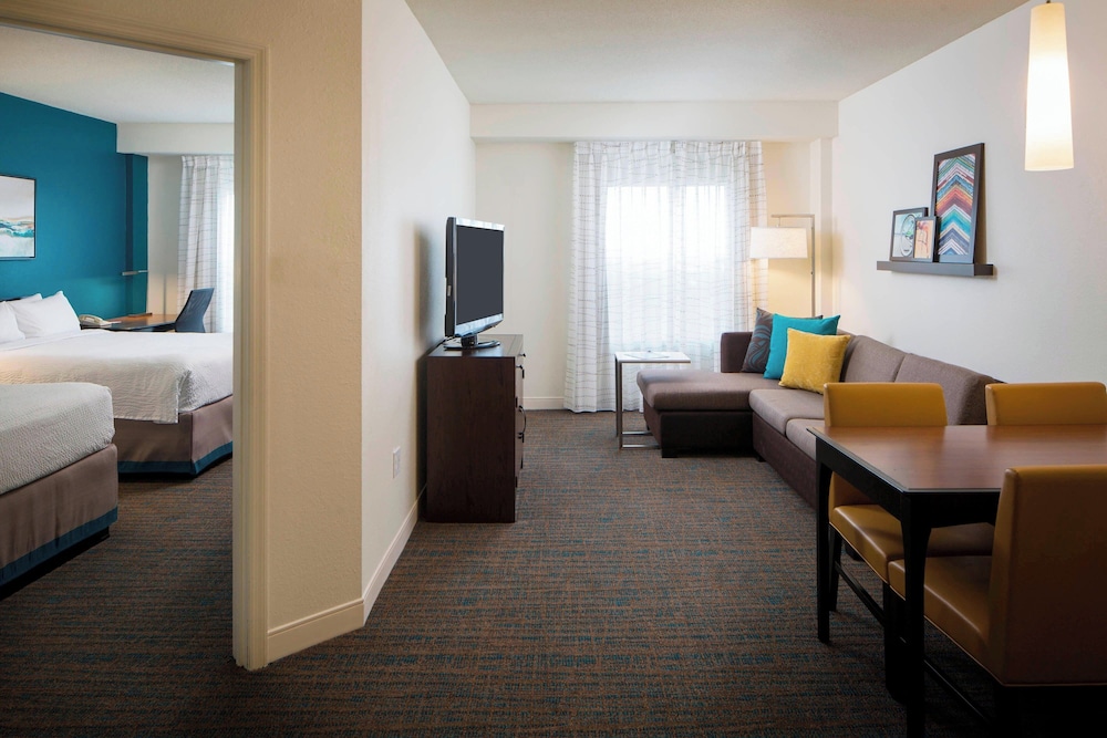 Family Suite, 1 Bedroom (Full Kitchen)