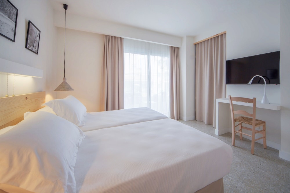 Double Room, Balcony - Photo 2