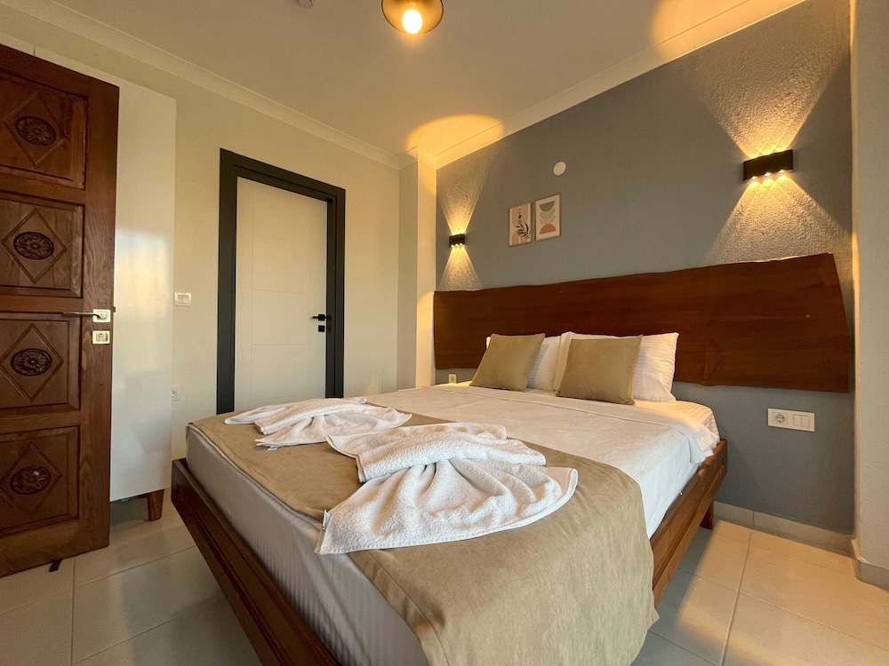 Standard Double Room, Balcony, Garden View photo 2